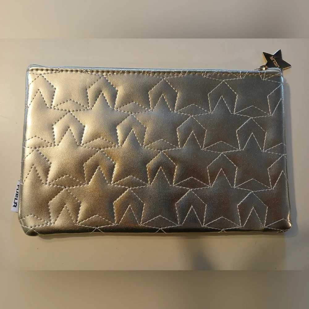 Furla reposhing this